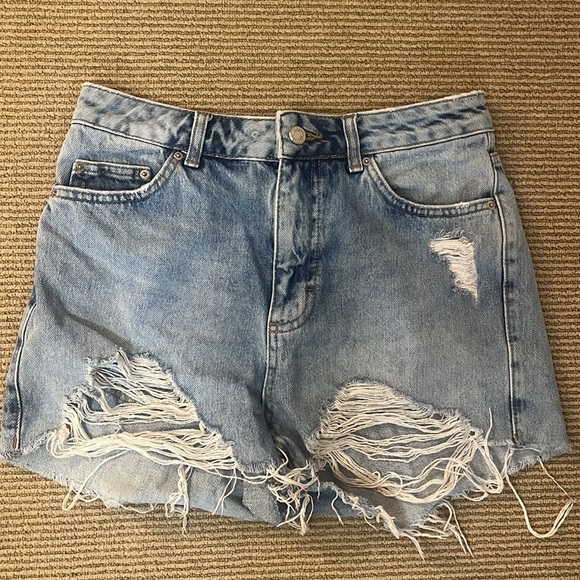 PacSun/L.A. Hearts top & Topshop Denim Shorts - Picture 4 of 6